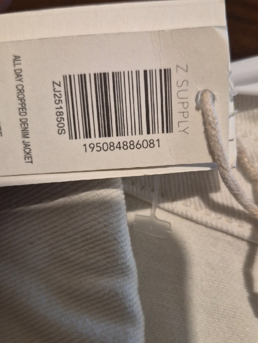 Z Supply Women's Cropped Cream Denim Jacket - NWT - Picture 8 of 10